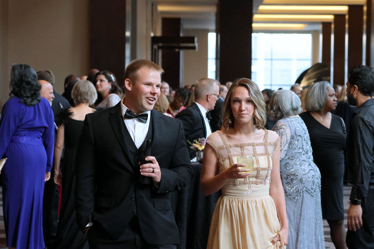 Austin Peay State University hosts 39th Annual Candlelight Ball at Omni Nashville Hotel. (Clarksville Online) Austin Peay State University hosts 39th Annual Candlelight Ball at Omni Nashville Hotel. (Clarksville Online)