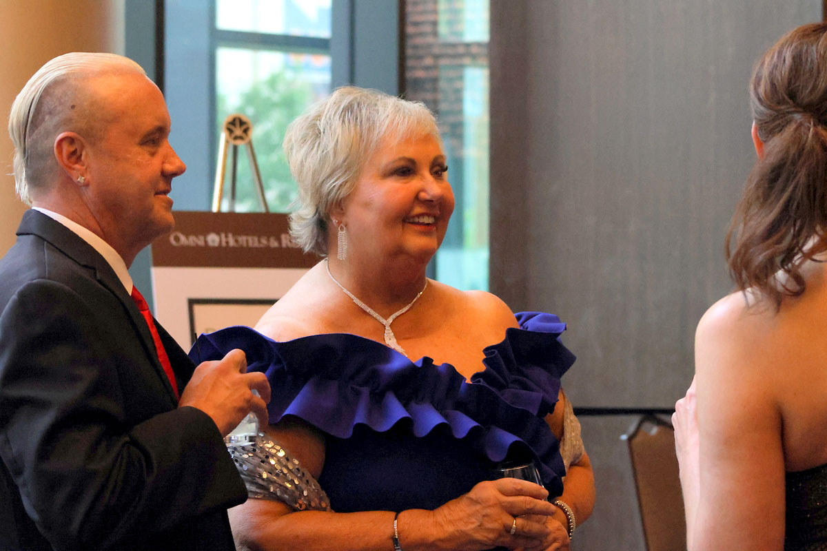 Austin Peay State University hosts 39th Annual Candlelight Ball at Omni Nashville Hotel. (Clarksville Online) Austin Peay State University hosts 39th Annual Candlelight Ball at Omni Nashville Hotel. (Clarksville Online)