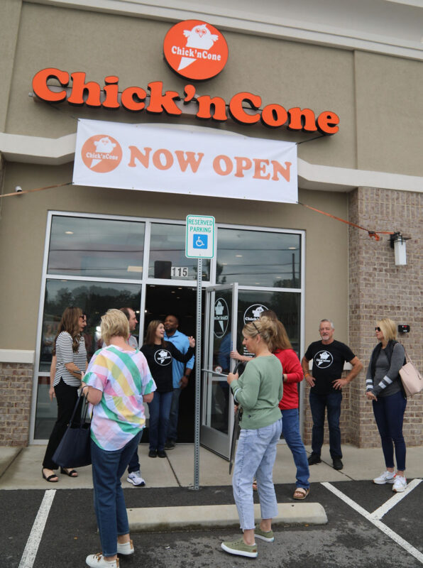 Clarksville Area Chamber of Commerce hosts ribbon cutting at Chick‘nCone. (Tony Centonze, Clarksville Online)