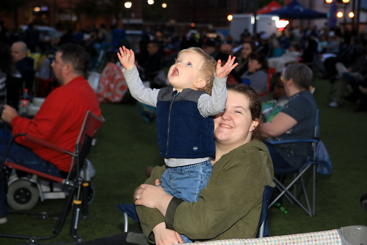 Matt Stell, Dalton Dover kick off 2023 Downtown @ Sundown season at Downtown Commons. (Clarksville Online) Matt Stell, Dalton Dover kick off 2023 Downtown @ Sundown season at Downtown Commons. (Clarksville Online)