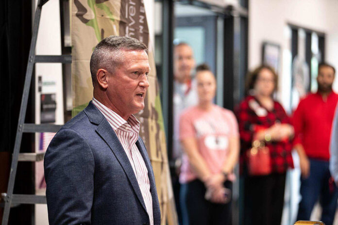 Retired Maj. Gen. Walt Lord speaks at the Governors Military Hall of Fame unveiling at Austin Peay State University. (APSU)