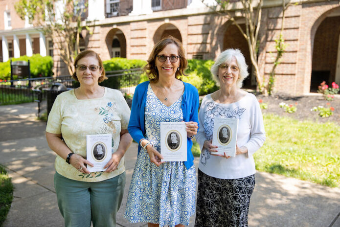 Phyllis Smith, Dr. Minoa Uffelman and Dr. Ellen Kanervo. (APSU)