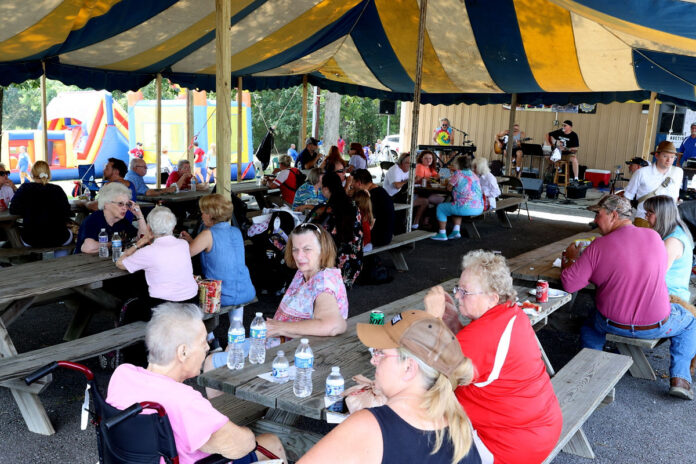 Central Civitan Club Hosts 115th Annual Lone Oak Picnic with Live Music and Delicious BBQ. (Mark Haynes, Clarksville Online)