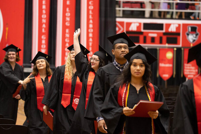 Graduates from Austin Peay State University's University College. (APSU)