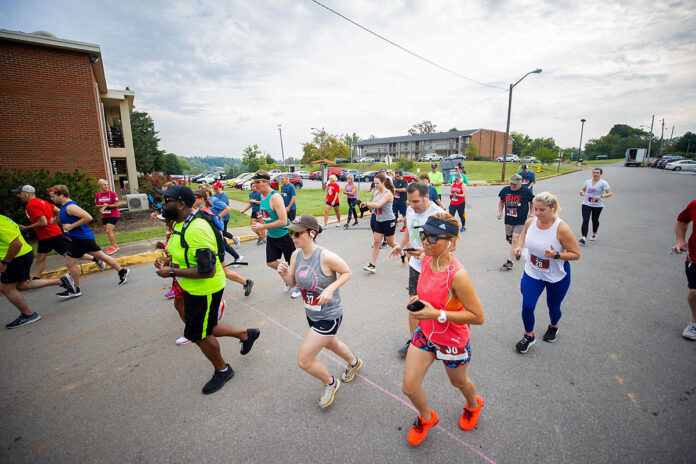 Austin Peay State University community members compete in a previous Run for Govs 5K. (APSU)
