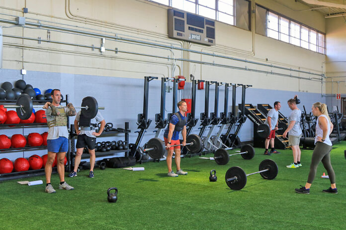 101st Airborne Division, 52nd Ordnance Group soldiers take part in 137 Memorial Workout Challenge. (Spc. Jayden Woods, 40th PAD)