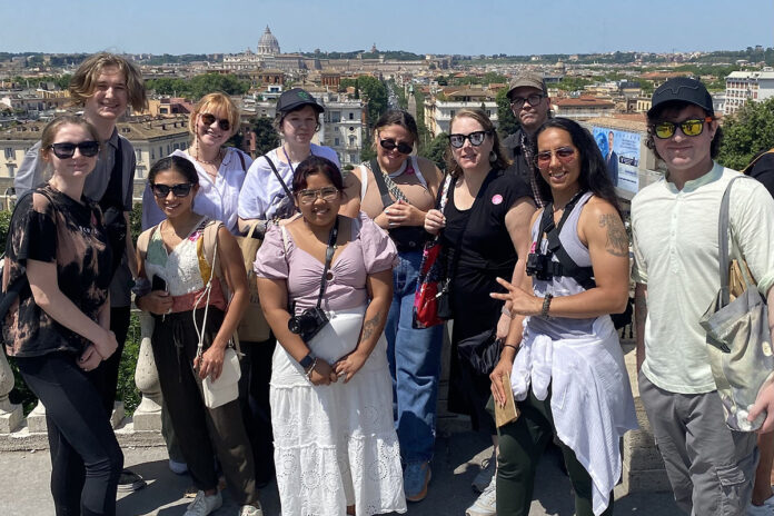 Austin Peay State University students and faculty pose for a photo while studying in Rome, Italy. (APSU)