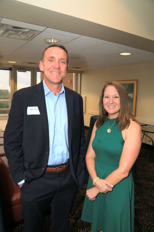 Ben Arps an Jacque Edwards