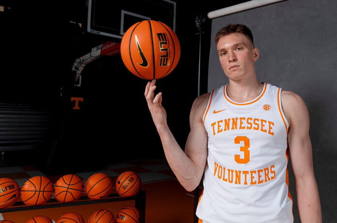 Tennessee Vols Basketball hosts #20 Illinois. (UT Athletics)