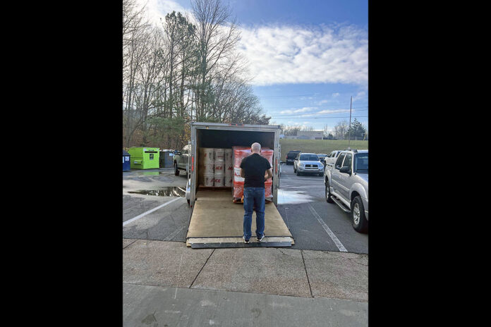 Supplies coming in to the warehouse. (YAIPak Outreach)
