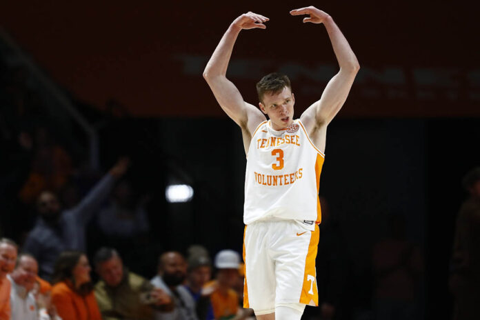 Dalton Knecht Scores 39 in Tennessee Vols Basketball's 85-66 Victory over Florida. (UT Athletics)