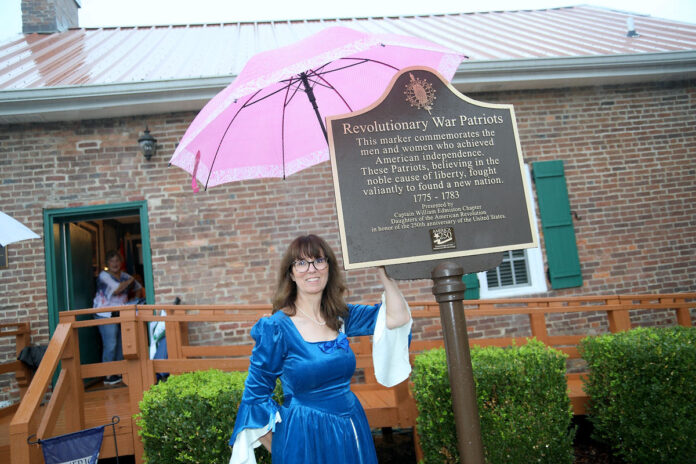 Daughters of the American Revolution unveil America! 250 Plaque. (Tony Centonze, Clarksville Living Magazine)