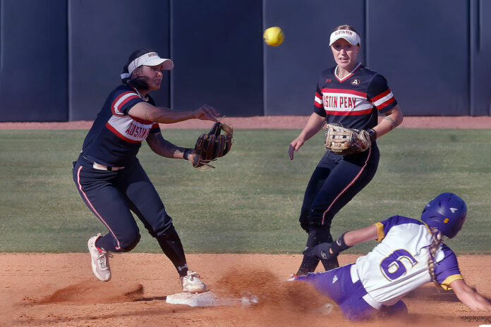 Austin Peay State University Softball rallies to down Tennessee Tech. (Robert Smith, APSU Sports Information)