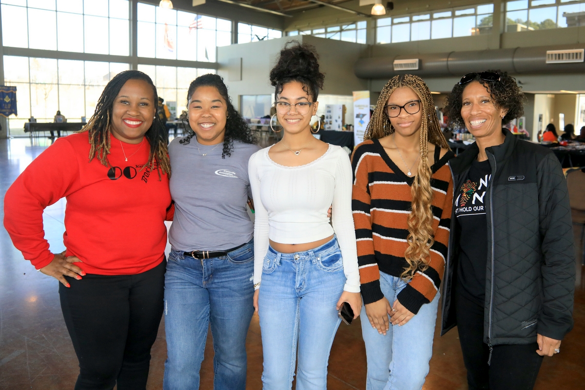 Kara Bond, Sheena Dixon, Melea Dixon, Jasmyn Walker and Alicia Taylor Kara Bond, Sheena Dixon, Melea Dixon, Jasmyn Walker and Alicia Taylor