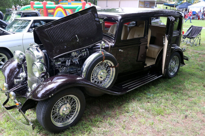 Cruise-In at the Lone Oak Picnic. (Mark Haynes, Clarksville Online)