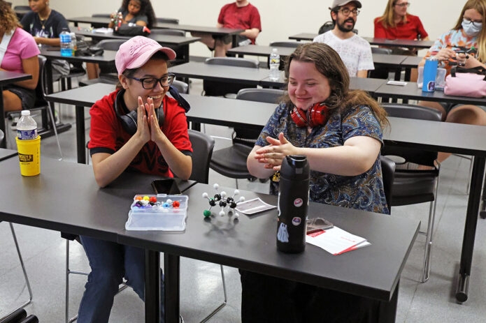Incoming freshmen enjoy hands-on activities during Austin Peay State University’s Students to STEM Professionals bridge program. (Colby Wilson, APSU)