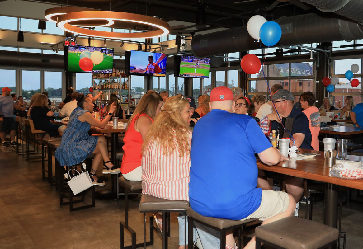 Celebrating Independence Day at Shelby’s Trio. (Tony Centonze, Clarksville Living Magazine) Celebrating Independence Day at Shelby’s Trio. (Tony Centonze, Clarksville Living Magazine)