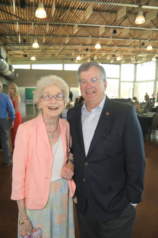 Dee Boaz and Senator Bill Powers