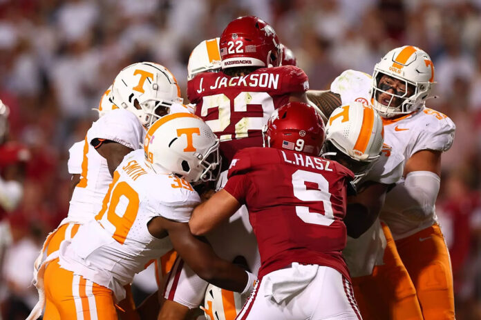 Vols Defense Strong, But Late Arkansas Rally Hands Tennessee Football 19-14 Loss. (UT Athletics)