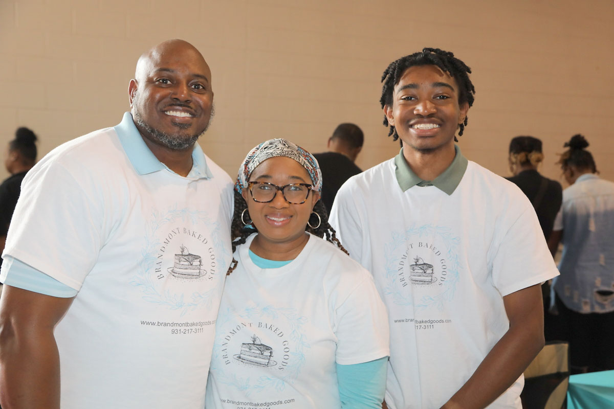 Reggie, Lyndia and Elijah Farrior Reggie, Lyndia and Elijah Farrior