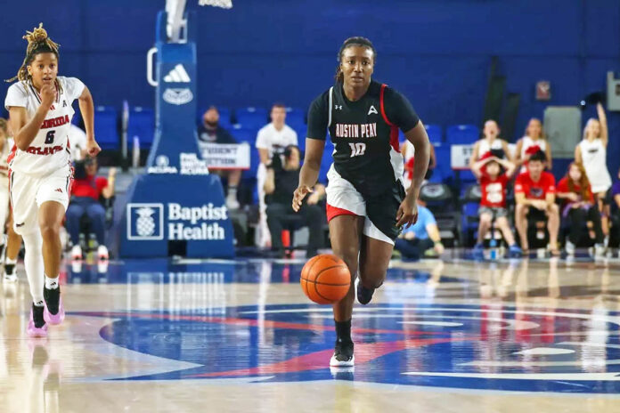 La'Nya Foster's Clutch Three Secures Thrilling Win for Austin Peay State University women's basketball Over Florida Atlantic. (Camille Blaylock, APSU Sports Information)