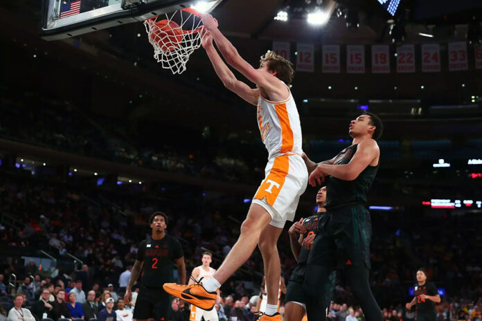 Tennessee Men's Basketball Extends Perfect Start to Season with Commanding Win Over Miami. (UT Athletics)