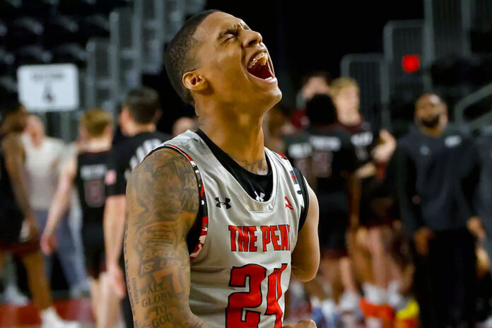 Austin Peay State University Men's Basketball Travels to Lipscomb After Record-Breaking Win Over Eastern Kentucky. (Robert Smith, APSU Sports Information)