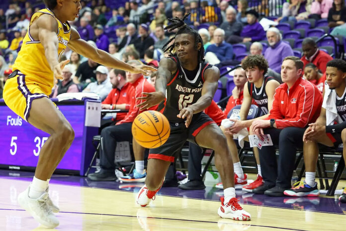 Hot Second Half Propels Lipscomb Past Austin Peay State University Men's Basketball in Nashville Showdown. (Knox Rives, APSU Sports Information)