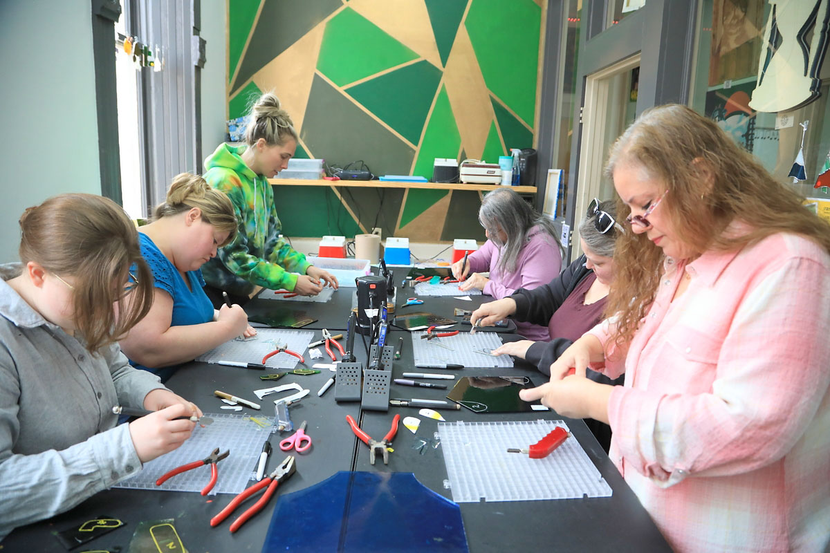 Emily Worrick’s Stained Glass Workshop at ArtLink Emily Worrick’s Stained Glass Workshop at ArtLink