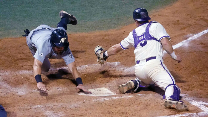 Austin Peay State University Baseball Powers Past Lipscomb in 14-10 Series Opener Victory. (Robert Smith, APSU Sports Information)