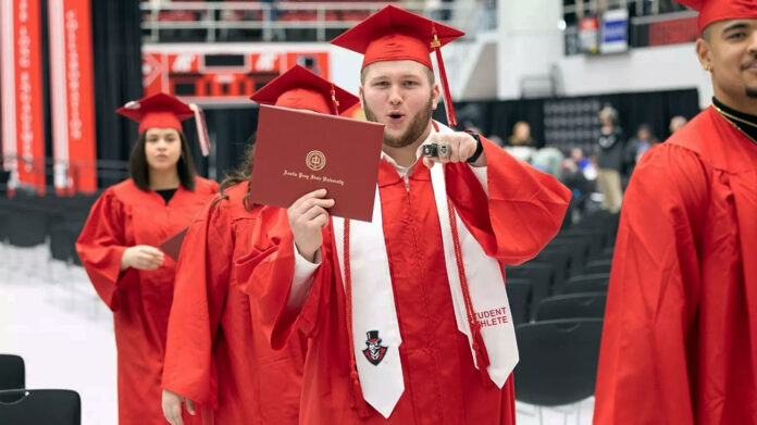 Austin Peay State University Governors Excel in Classroom: 10 APSU Teams Earn Perfect APR Scores. (APSU Sports Information)