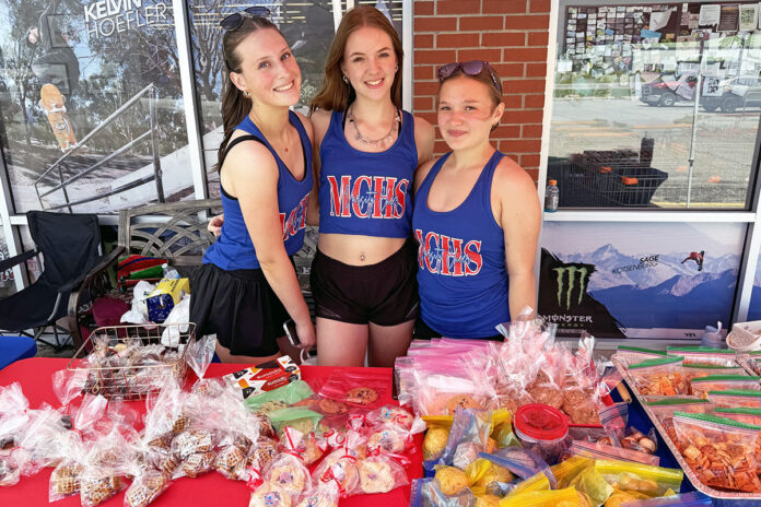 Montgomery Central High School Cheerleaders Bake Sale at Hilltop Supermarket. (Mark Haynes, Clarksville Online)