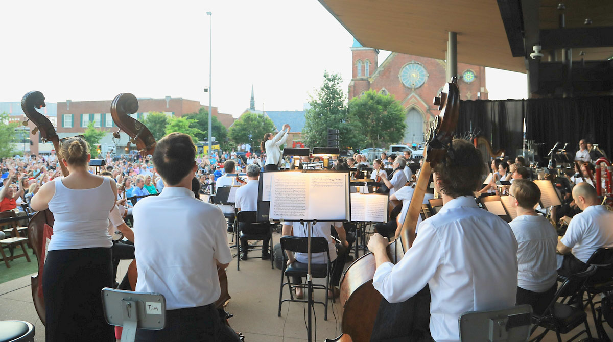 Clarksville welcomed the Nashville Symphony to Downtown Commons for a performance that included works by Brahms, Bizet, John Williams, and more. (Tony Centonze, Clarksville Living Magazine)