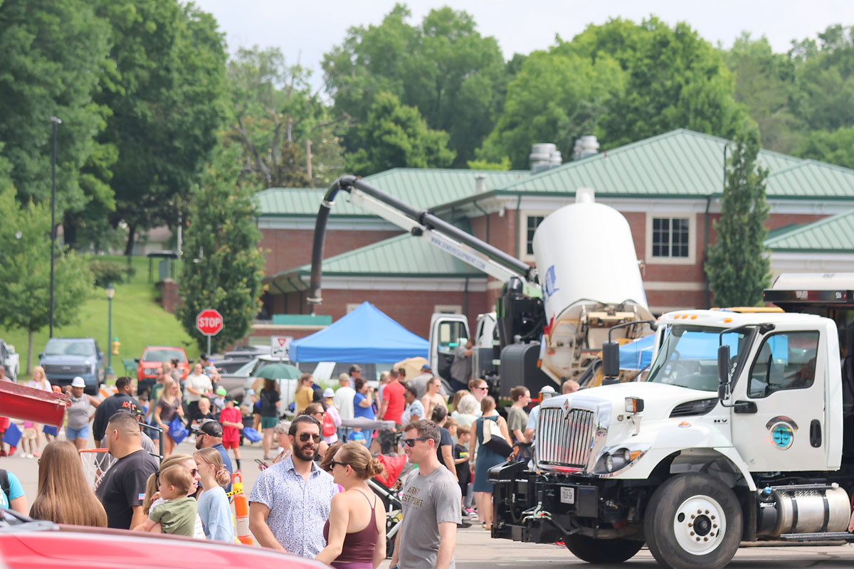Clarksville-Montgomery County Public Library’s Touch a Truck 2025 Clarksville-Montgomery County Public Library’s Touch a Truck 2025