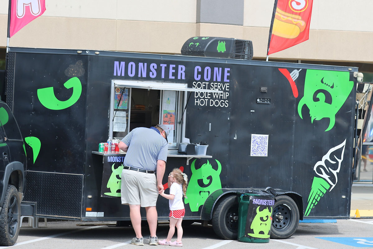 Clarksville-Montgomery County Public Library’s Touch a Truck 2025 Clarksville-Montgomery County Public Library’s Touch a Truck 2025