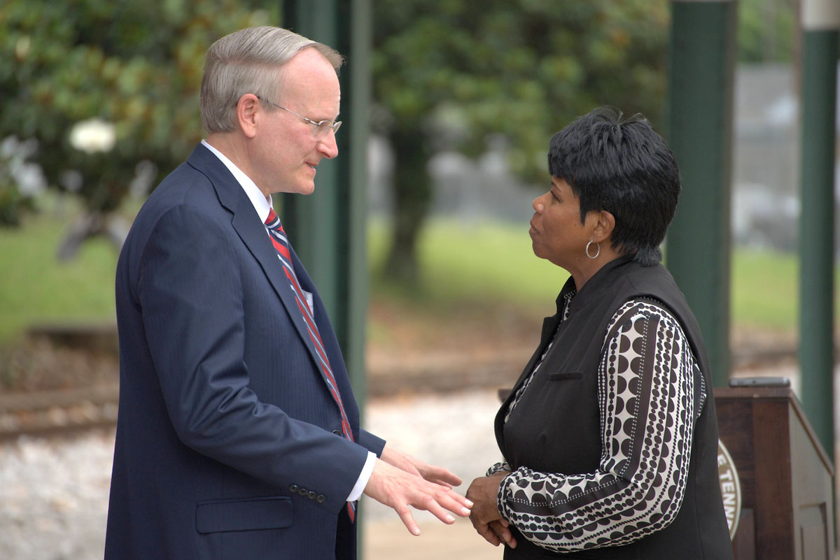 Historic L&N Depot Reopening. (D.C. Thomas, Clarksville Living Magazine) Historic L&N Depot Reopening. (D.C. Thomas, Clarksville Living Magazine)