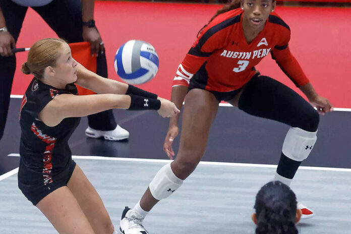 Austin Peay State University Volleyball Falls 3-0 to Western Kentucky in Alyssa Cavanaugh Classic Finale. (Robert Smith, APSU Sports Information)