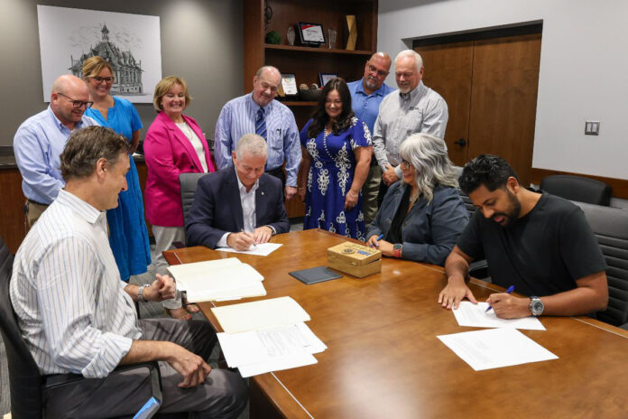 CDE Lightband Maintains Strong Aa2 Bond Rating, Reflecting Fiscal Stability