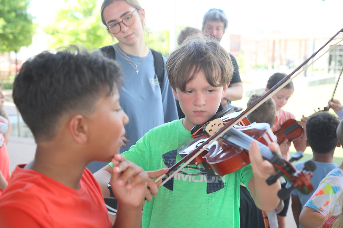Country Music Hall of Fame presents Musical Instrument Petting Zoo at Downtown Commons Country Music Hall of Fame presents Musical Instrument Petting Zoo at Downtown Commons