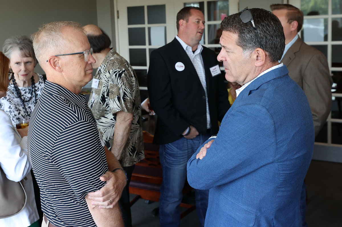 Matt Van Epps holds Meet an Greet at Clarksville Country Club. (Mark Haynes, Clarksville Online) Matt Van Epps holds Meet an Greet at Clarksville Country Club. (Mark Haynes, Clarksville Online)