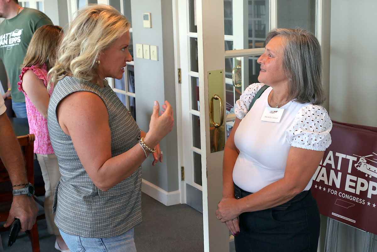 Matt Van Epps holds Meet an Greet at Clarksville Country Club. (Mark Haynes, Clarksville Online) Matt Van Epps holds Meet an Greet at Clarksville Country Club. (Mark Haynes, Clarksville Online)