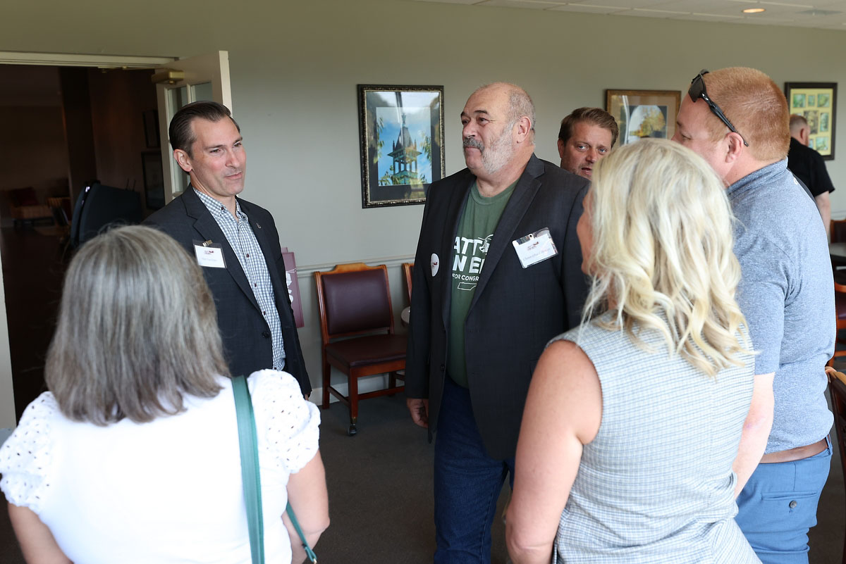 Matt Van Epps holds Meet an Greet at Clarksville Country Club. (Mark Haynes, Clarksville Online) Matt Van Epps holds Meet an Greet at Clarksville Country Club. (Mark Haynes, Clarksville Online)