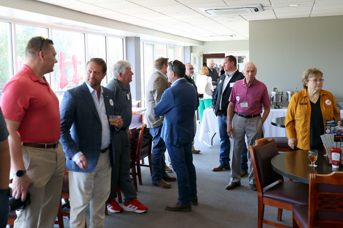 Matt Van Epps holds Meet an Greet at Clarksville Country Club. (Mark Haynes, Clarksville Online) Matt Van Epps holds Meet an Greet at Clarksville Country Club. (Mark Haynes, Clarksville Online)