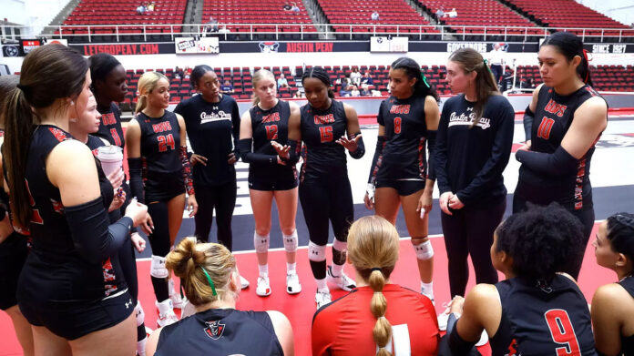 Austin Peay State University Volleyball Prepares for Florida Doubleheader at Stetson and Florida Gulf Coast. (Robert Smith, APSU Sports Information)