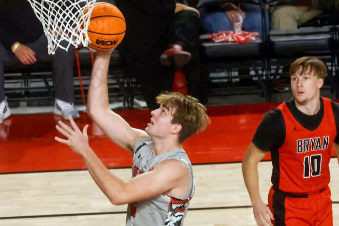 Austin Peay State University Men's Basketball Erases Records in Season Opener Win Over Bryan. (Robert Smith, APSU Sports Information)