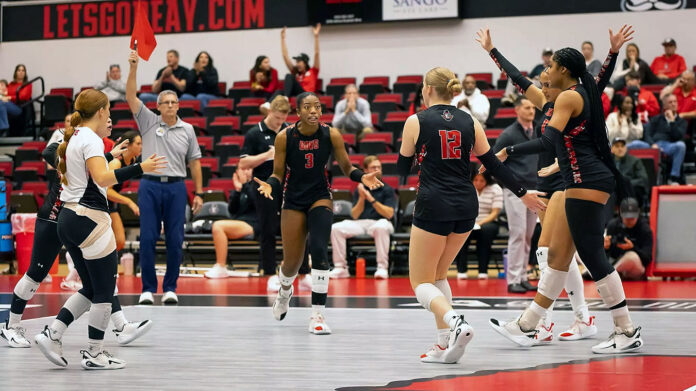 Taly Cloyd and Lauran Wallace Combine for 44 Kills as Austin Peay State University Volleyball Beats West Georgia 3-2. (APSU Sports Information)