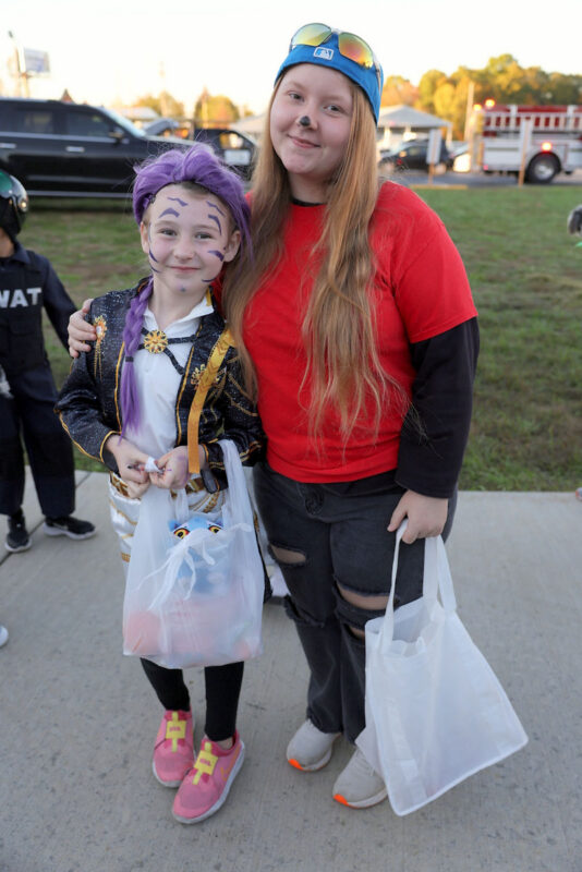 Hilltop Supermarket's Trunk or Treat event. (Mark Haynes, Clarksville Online)