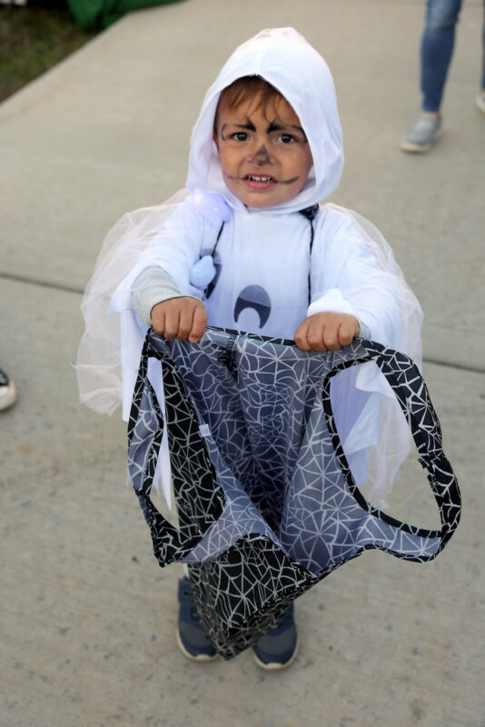 Hilltop Supermarket's Trunk or Treat event. (Mark Haynes, Clarksville Online)