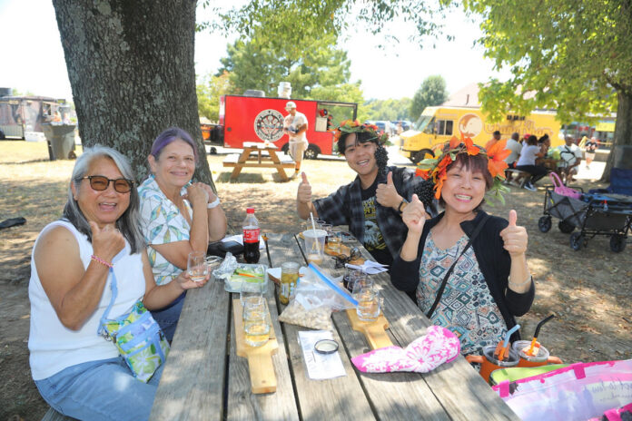 Yako Maki, Sandy Green, Takaya and Masako Toma