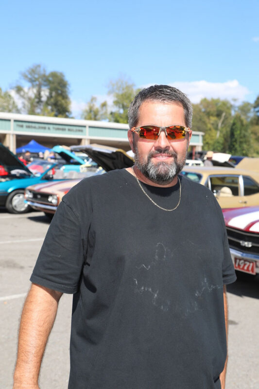 1st Annual Loaves &amp; Fishes Benefit Car Show. (Tony Centonze, Clarksville Living Magazine)